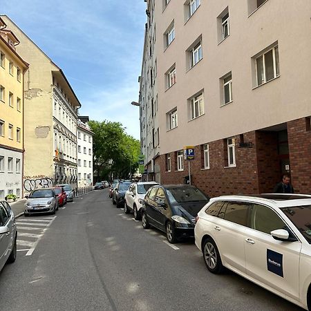 Apartment Adele - Old Town Bratysława Zewnętrze zdjęcie