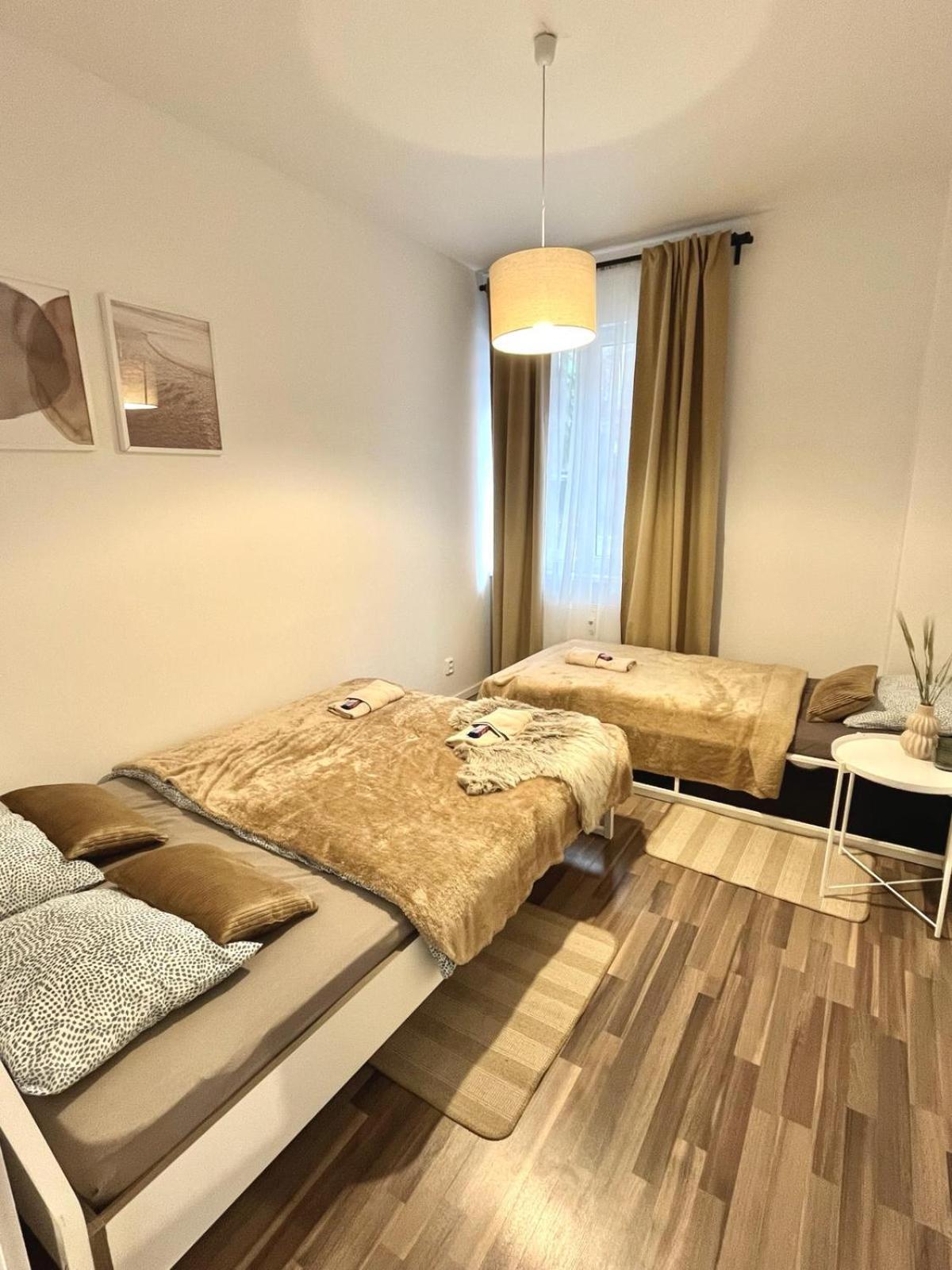 Apartment Adele - Old Town Bratysława Zewnętrze zdjęcie