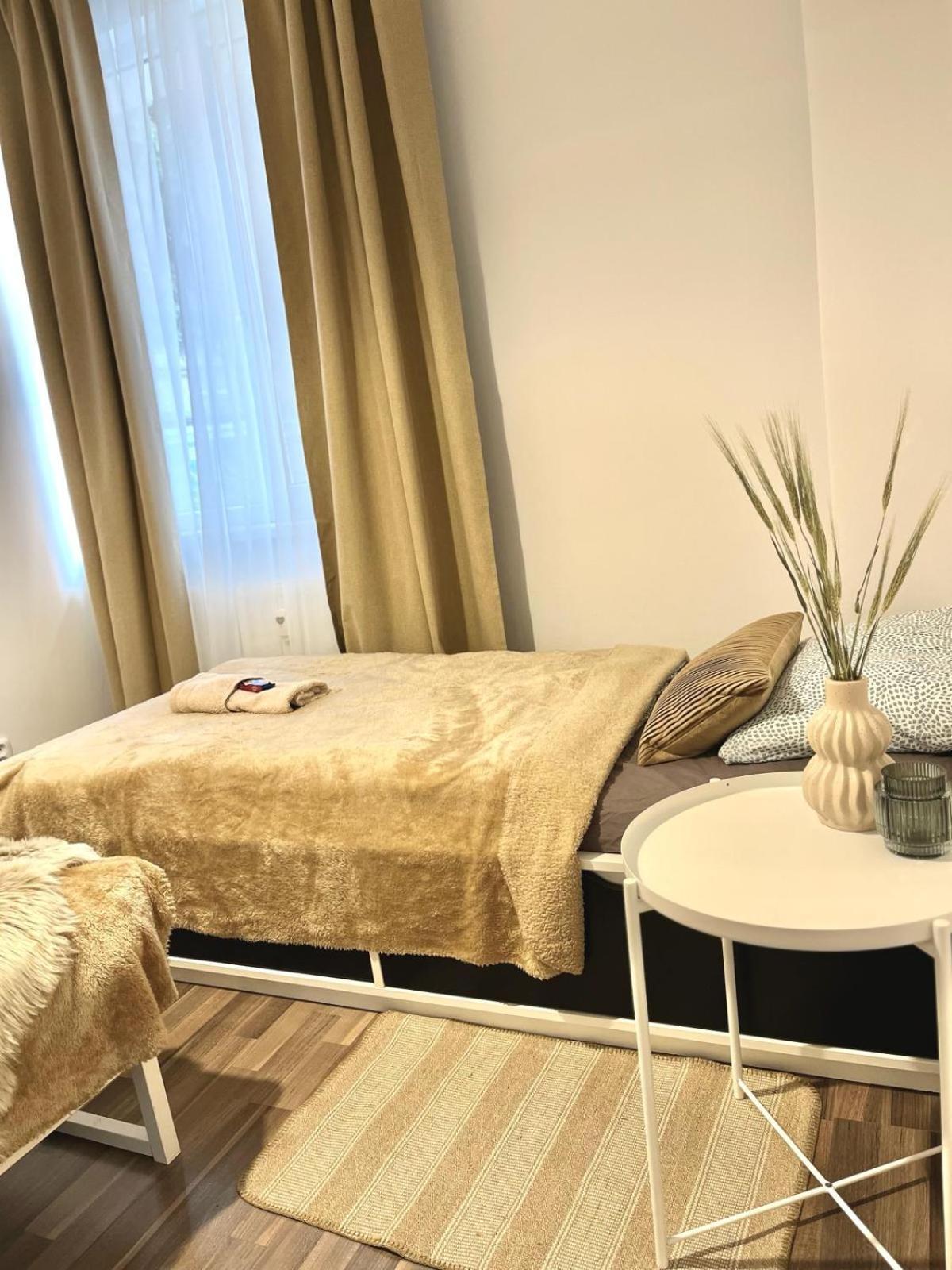 Apartment Adele - Old Town Bratysława Zewnętrze zdjęcie
