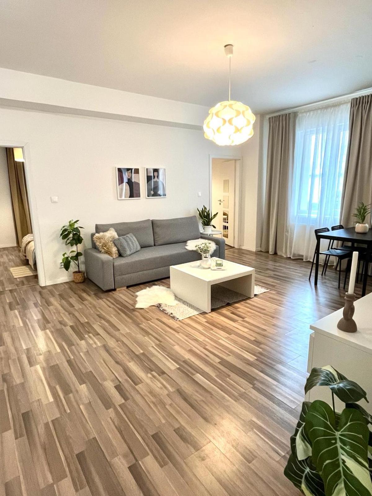 Apartment Adele - Old Town Bratysława Zewnętrze zdjęcie